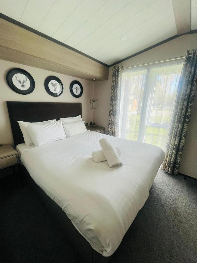 Evergreen Lodge With Hot Tub York Exteriör bild